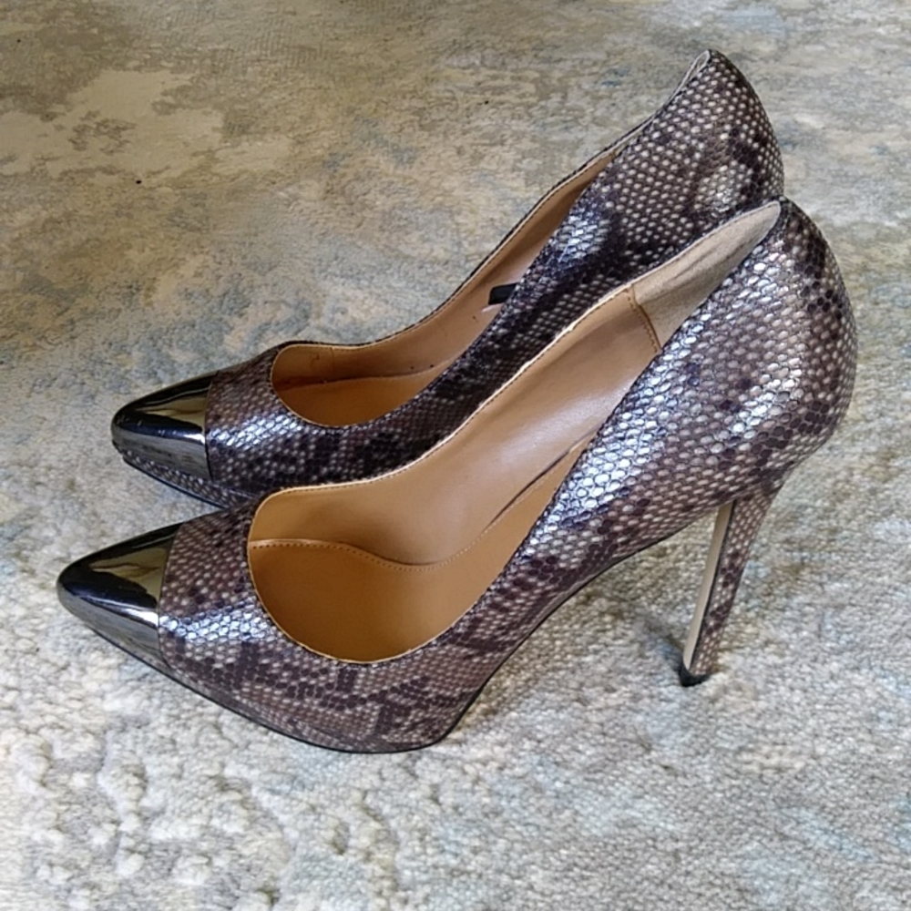 Steve Madden Snakeskin Pointed Toe Stiletto 8 Brown